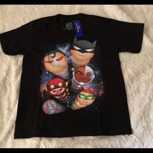 Boys black DC tshirt. Size 5/6.